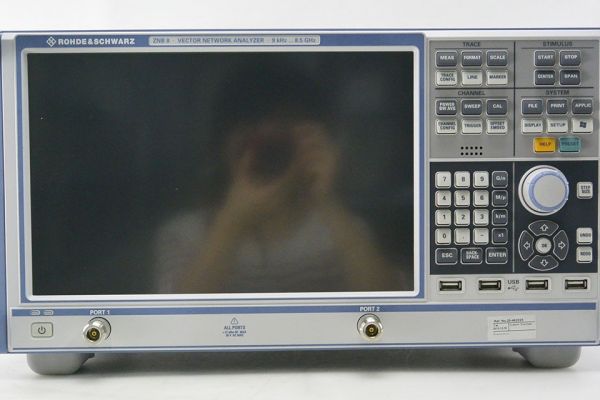 羅德與施瓦茨 ZNB4，ZNB8